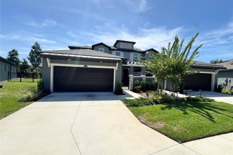 House in Lutz, Florida 3 bedrooms, 204.2 sq.m. № 2230215 - photo 9