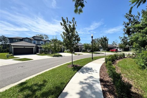 House in Lutz, Florida 3 bedrooms, 204.2 sq.m. № 2230215 - photo 5