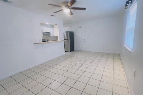Casa en alquiler en Saint Petersburg, Florida, 2 dormitorios, 66.89 m2 № 2107459 - foto 9