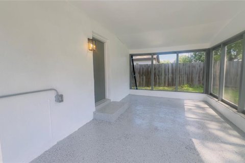 Casa en alquiler en Saint Petersburg, Florida, 2 dormitorios, 66.89 m2 № 2107459 - foto 19