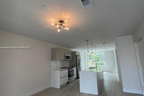 Copropriété à vendre à Aventura, Floride: 2 chambres, 123.1 m2 № 1997066 - photo 14