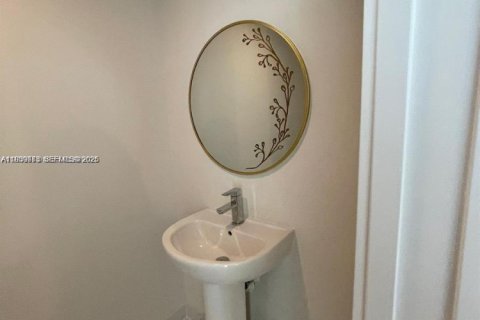 Copropriété à vendre à Aventura, Floride: 2 chambres, 123.1 m2 № 1997066 - photo 17