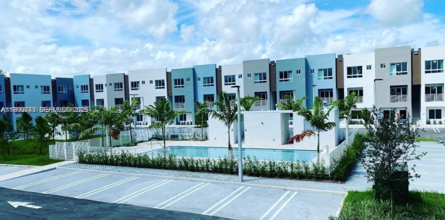 Condo in Aventura, Florida, 2 bedrooms № 1997066