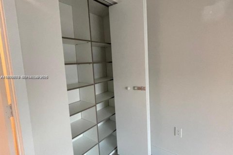 Copropriété à vendre à Aventura, Floride: 2 chambres, 123.1 m2 № 1997066 - photo 13