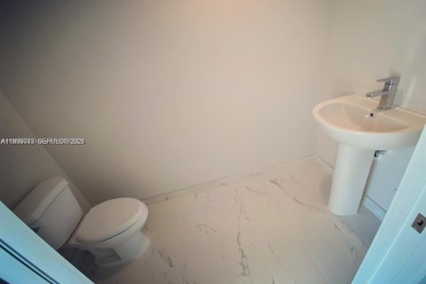 Copropriété à vendre à Aventura, Floride: 2 chambres, 123.1 m2 № 1997066 - photo 4