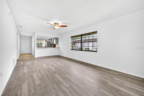 Copropriété à louer à Largo, Floride: 3 chambres, 103.12 m2 № 1917889 - photo 4