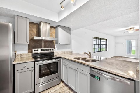 Condo in Largo, Florida, 3 bedrooms  № 1917889 - photo 26