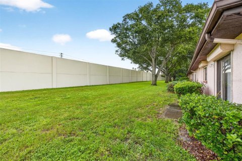 Condo in Largo, Florida, 3 bedrooms  № 1917889 - photo 23