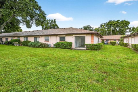 Condo in Largo, Florida, 3 bedrooms  № 1917889 - photo 24