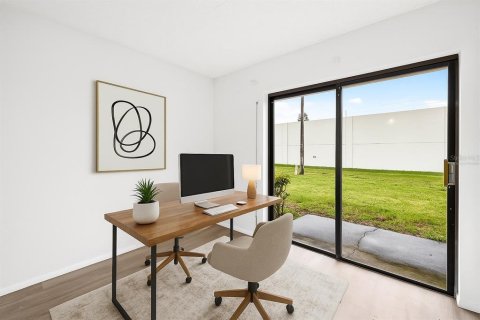 Condo in Largo, Florida, 3 bedrooms  № 1917889 - photo 16