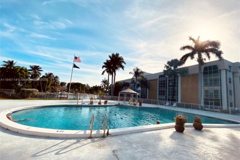 Condominio en venta en Oakland Park, Florida, 2 dormitorios, 78.97 m2 № 1957924 - foto 25