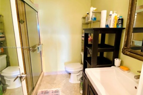 Condominio en venta en Oakland Park, Florida, 2 dormitorios, 78.97 m2 № 1957924 - foto 16