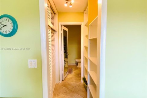 Condominio en venta en Oakland Park, Florida, 2 dormitorios, 78.97 m2 № 1957924 - foto 15