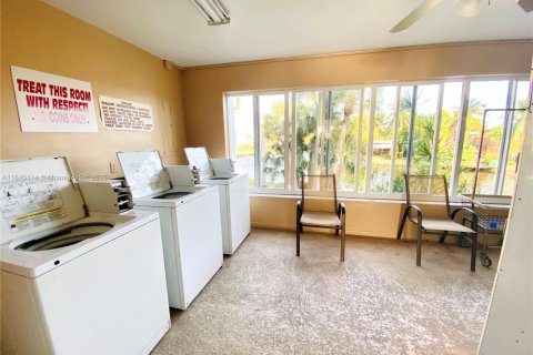 Condominio en venta en Oakland Park, Florida, 2 dormitorios, 78.97 m2 № 1957924 - foto 19