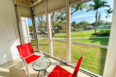 Condominio en venta en Oakland Park, Florida, 2 dormitorios, 78.97 m2 № 1957924 - foto 2