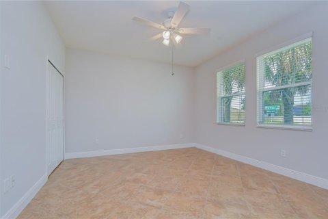 Villa ou maison à vendre à Riverview, Floride: 4 chambres, 222.04 m2 № 2150285 - photo 5