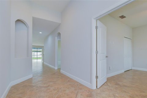 Villa ou maison à vendre à Riverview, Floride: 4 chambres, 222.04 m2 № 2150285 - photo 7