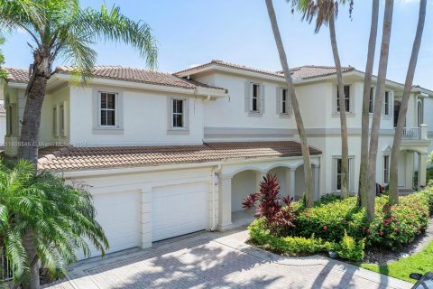 Townhouse in Aventura, Florida 5 bedrooms, 297.29 sq.m. № 2090464