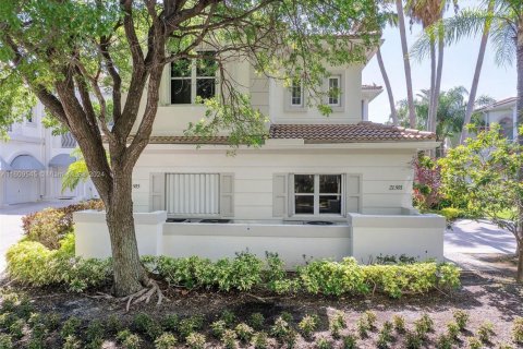 Townhouse in Aventura, Florida 5 bedrooms, 297.29 sq.m. № 2090464 - photo 3