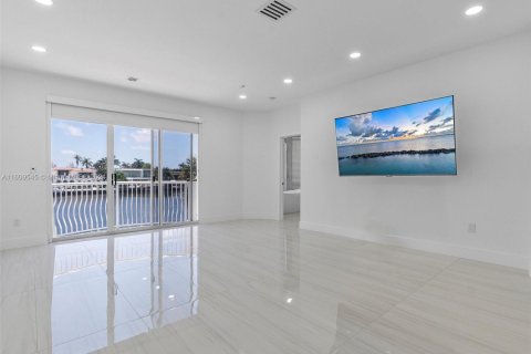 Townhouse in Aventura, Florida 5 bedrooms, 297.29 sq.m. № 2090464 - photo 24