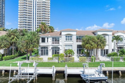 Townhouse in Aventura, Florida 5 bedrooms, 297.29 sq.m. № 2090464 - photo 17