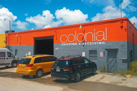 Immobilier commercial à vendre à Hialeah, Floride № 1929193 - photo 1