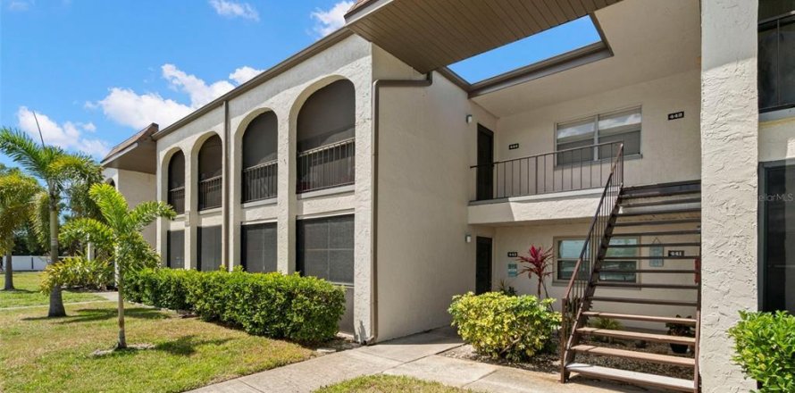 Condominio en Seminole, Florida, 2 dormitorios № 1673840