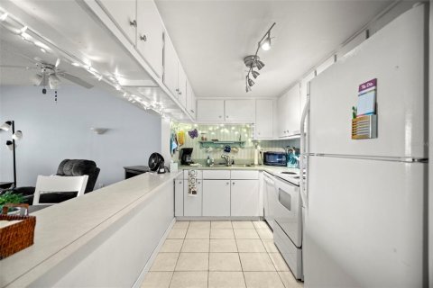 Condominio en venta en Seminole, Florida, 2 dormitorios, 80.36 m2 № 1673840 - foto 9