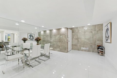 Copropriété à vendre à Lauderhill, Floride: 2 chambres, 117.06 m2 № 2414642 - photo 3