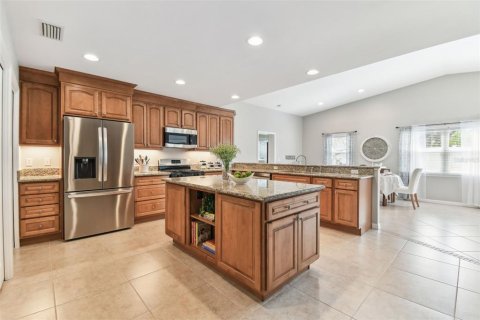 House in Saint Petersburg, Florida 4 bedrooms, 225.2 sq.m. № 1721181 - photo 7