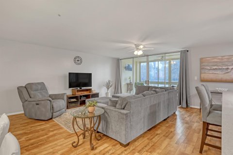 Condo in Hypoluxo, Florida, 2 bedrooms № 2153872 - photo 9