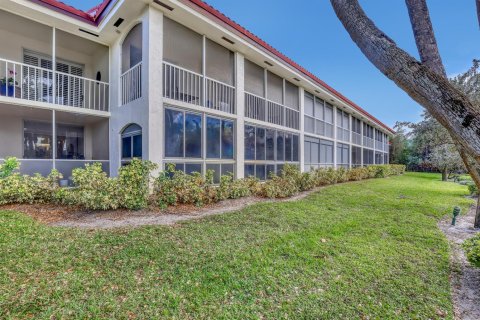 Condo in Hypoluxo, Florida, 2 bedrooms № 2153872 - photo 18