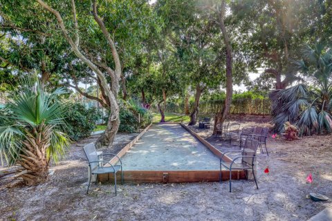 Condo in Hypoluxo, Florida, 2 bedrooms № 2153872 - photo 20
