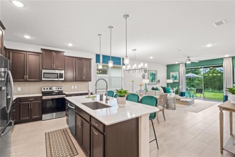 House in Davenport, Florida 4 bedrooms, 184.23 sq.m. № 1784967 - photo 22