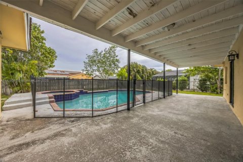 House in Coral Springs, Florida 3 bedrooms, 189.15 sq.m. № 1802475 - photo 26
