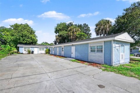 Immobilier commercial à Fort Myers, Floride 5 chambres, 135.27 m2 № 2222272