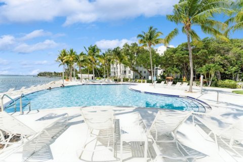 Condo in Miami, Florida, 2 bedrooms  № 1864711 - photo 5