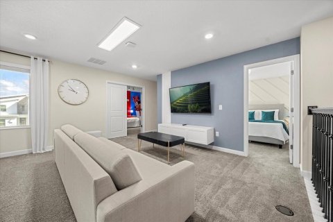 Casa en venta en Kissimmee, Florida, 9 dormitorios, 398.46 m2 № 2220936 - foto 16