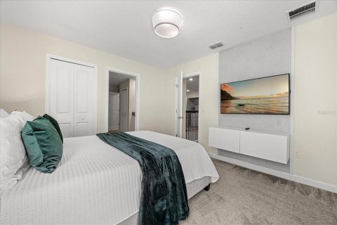 Casa en venta en Kissimmee, Florida, 9 dormitorios, 398.46 m2 № 2220936 - foto 22