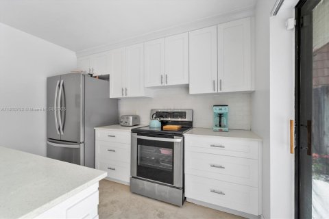 Townhouse in West Palm Beach, Florida 2 bedrooms, 119.66 sq.m. № 1777624 - photo 4
