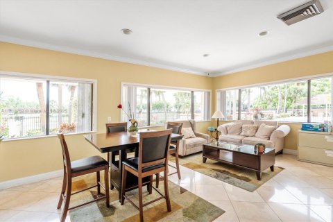 Townhouse in West Palm Beach, Florida 2 bedrooms, 119.66 sq.m. № 1777624 - photo 27