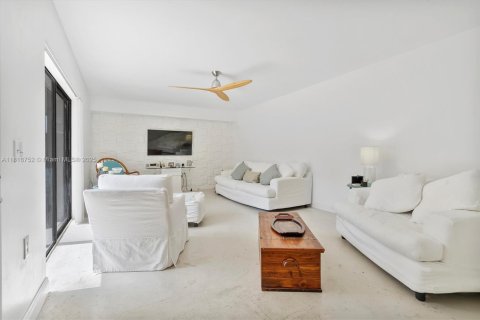Townhouse in West Palm Beach, Florida 2 bedrooms, 119.66 sq.m. № 1777624 - photo 3
