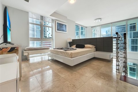 Copropriété à louer à Miami, Floride: 2 chambres, 119.75 m2 № 2047963 - photo 7
