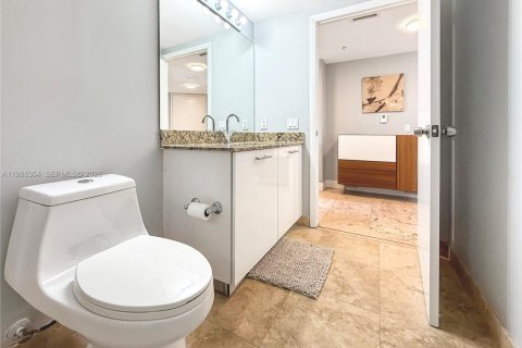 Copropriété à louer à Miami, Floride: 2 chambres, 119.75 m2 № 2047963 - photo 17