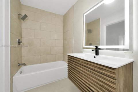 Купить виллу или дом в Майами, Флорида 3 спальни, 73.58м2, № 1927953 - фото 15