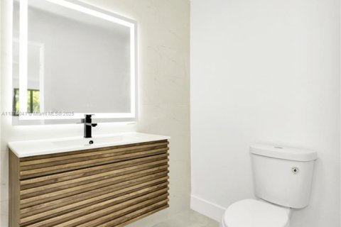 Купить виллу или дом в Майами, Флорида 3 спальни, 73.58м2, № 1927953 - фото 16