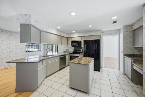 House in Sarasota, Florida 3 bedrooms, 226.03 sq.m. № 2396419 - photo 13