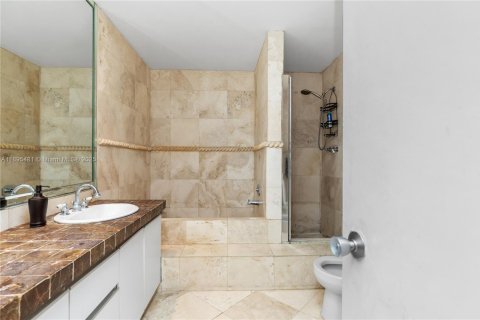 Copropriété à vendre à Sunny Isles Beach, Floride: 3 chambres, 210.42 m2 № 1950473 - photo 24