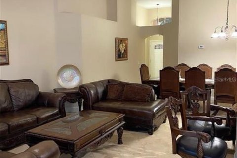 Casa en venta en Kissimmee, Florida, 3 dormitorios, 144 m2 № 1902022 - foto 2