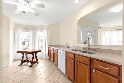 House in Ocala, Florida 2 bedrooms, 129.97 sq.m. № 2118383 - photo 10